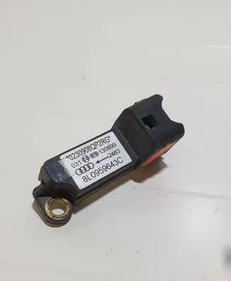Audi A3 S3 8L Airbag deployment crash/impact sensor 8L0959643C 130899 0230909QP2RG