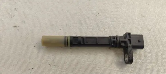 Audi Q7 4M Crankshaft position sensor 057906433B