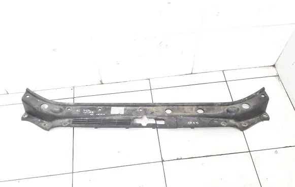 KIA Carens II Radiator trim 863611D050