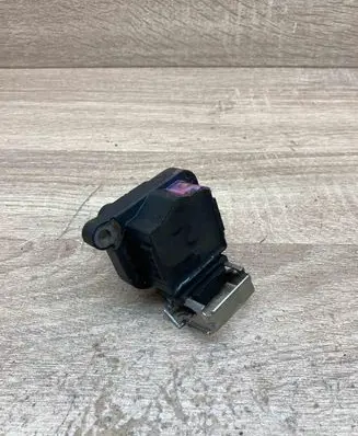 BMW 5 E39 High voltage ignition coil 1703227 0221504004