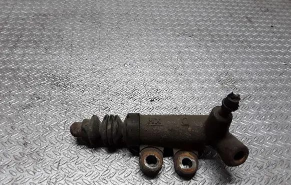 Clutch slave cylinder