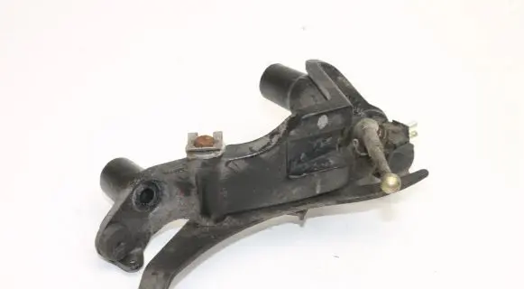 Porsche 928 Accelerator throttle pedal bracket 92742312903