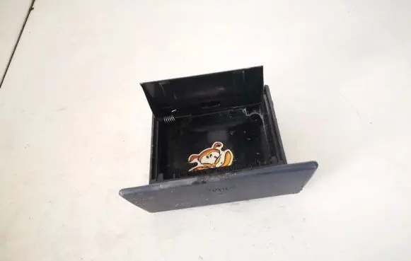 Car ashtray