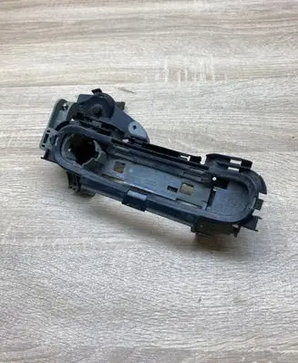 Front door exterior handle/bracket