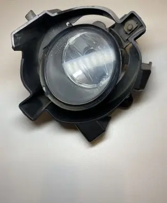 Nissan Qashqai Front fog light 89210438