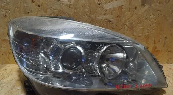 Mercedes-Benz C W204 Headlight/headlamp