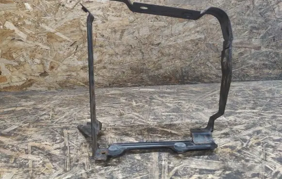 Mercedes-Benz S AMG W220 Radiator mount bracket