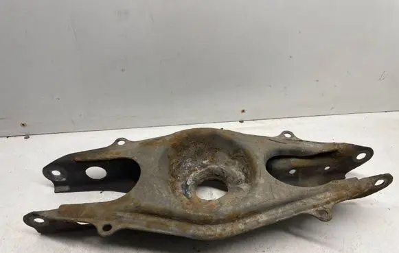 Mercedes-Benz C W204 Coil spring/strut mount 