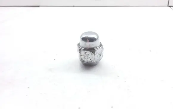 Nuts/bolts