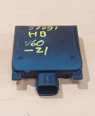 Volvo V60 Blind spot module 32286570 NBG01RS4 CCAB17LP0470T5
