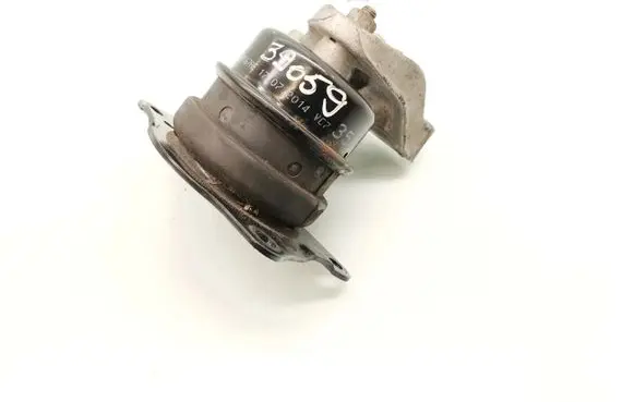Skoda Rapid (NH) Engine mount bracket 6R0199167AE