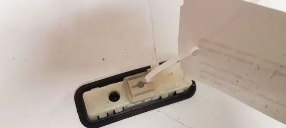 Peugeot 3008 I Tailgate opening switch
