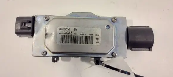 Volvo V40 Coolant fan relay 1137328713
