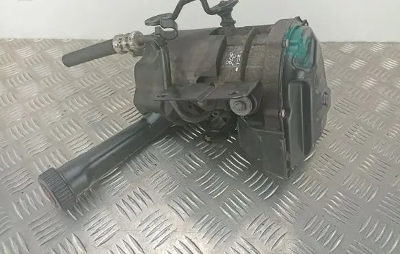 Peugeot 308 Power steering pump 9684979180