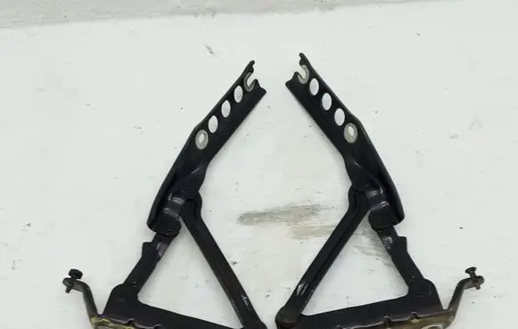 Skoda Fabia Mk2 (5J) Engine bonnet/hood hinges