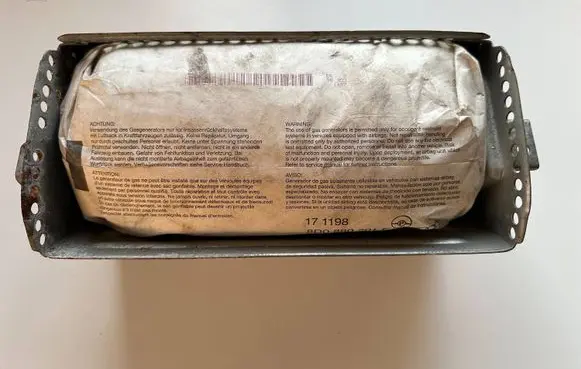 Audi A4 S4 B5 8D Passenger airbag 8D0880201E 171198