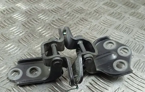 SsangYong Musso Front door hinge set 