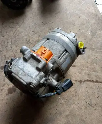 Hyundai Kona I Air conditioning (A/C) compressor (pump) CA600CWFAA11