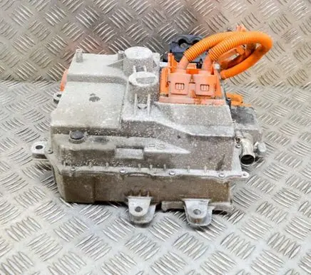 BMW i3 Voltage converter inverter 8482639 7623243
