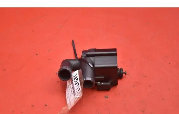 BMW 7 F01 F02 F03 F04 Water pump 704077320