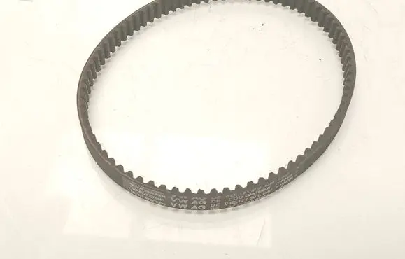Volkswagen Golf VII Timing belt 04E121605J