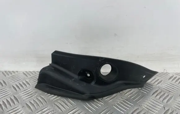 BMW iX2 (U10) Rear/tail light trim molding 60829010 30E0516 9431042
