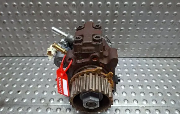 Citroen C4 II Picasso Fuel injection high pressure pump S25099476 9672605380