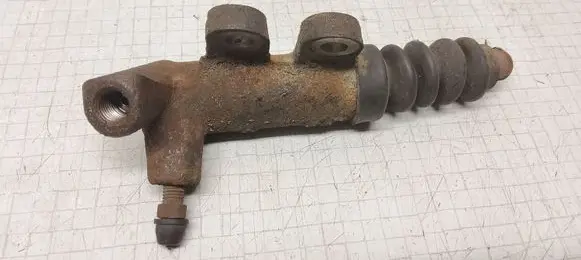 Mazda 6 Clutch master cylinder