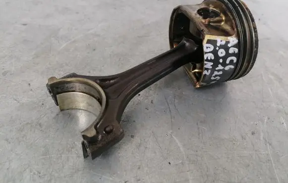 Audi A6 S6 C6 4F Piston with connecting rod