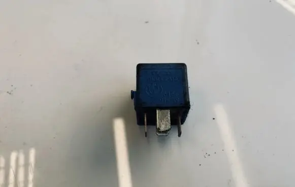 BMW 5 E39 Other relay 61366915327