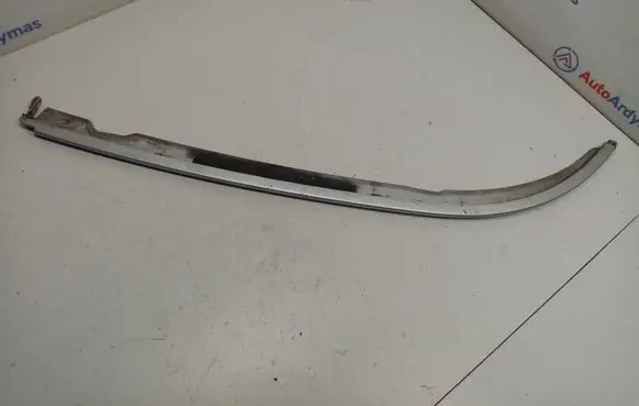Under headlight/headlamp trim