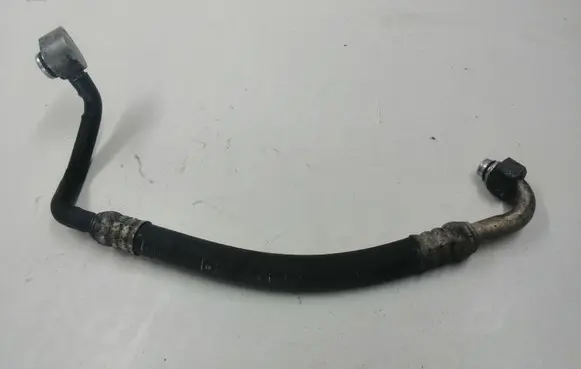 Volkswagen PASSAT B5 Air conditioning (A/C) pipe/hose