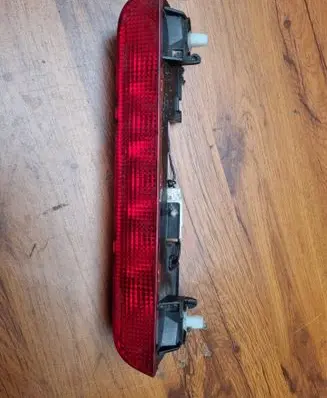 Nissan X-Trail T30 Third/center stoplight P1842