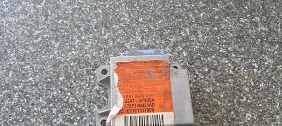 Mazda 626 Airbag control unit/module GE4T57K30A