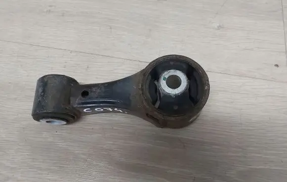Toyota Aygo AB40 Gearbox mount