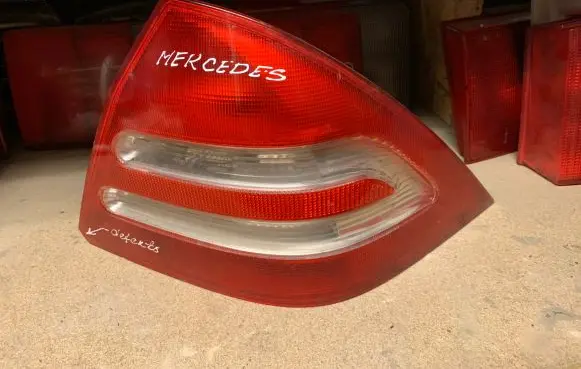 Mercedes-Benz C W203 Rear/tail lights 2038200264