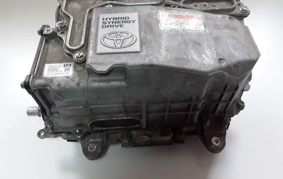 Toyota Yaris Voltage converter inverter G920052030