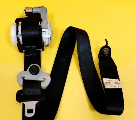 Mazda 5 Front seatbelt T89334T