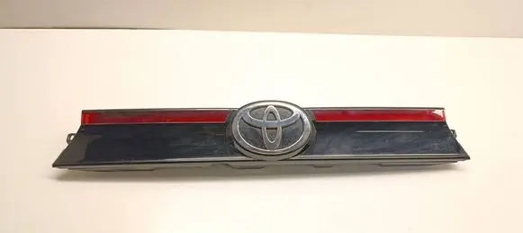 Toyota Yaris Cross Tailgate trim 768010D760