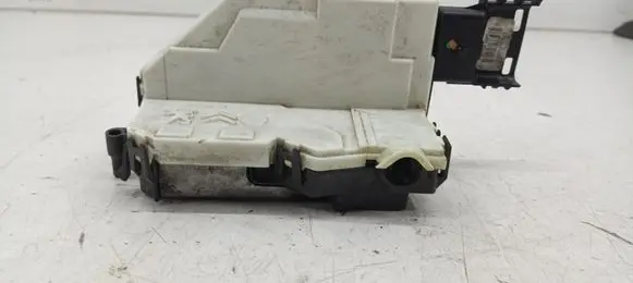 Citroen C5 Front door lock A01777