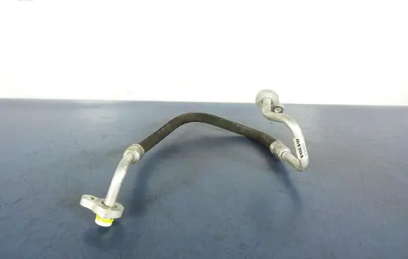 Air conditioning (A/C) pipe/hose