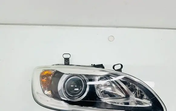 Volvo V60 Headlight/headlamp 31420254 89908936 89907127