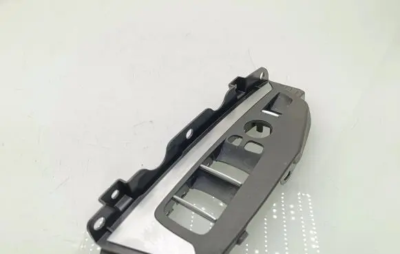 BMW X4 G02 Front door window switch trim 115865 L5098927 7473181