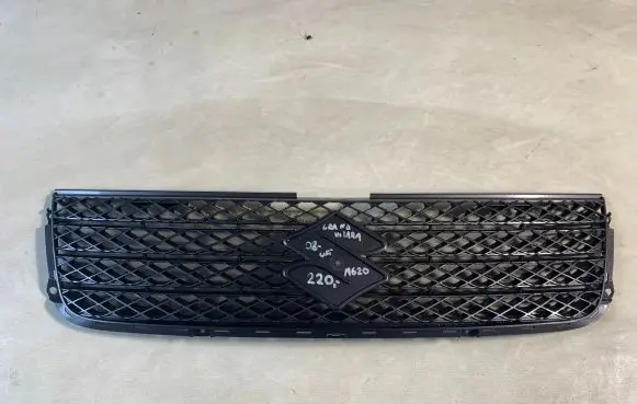 Suzuki Vitara (LY) Front grill 
