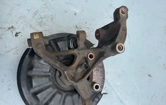 Audi A3 S3 8V Rear wheel hub spindle/knuckle 5Q0615612F 5Q0615612