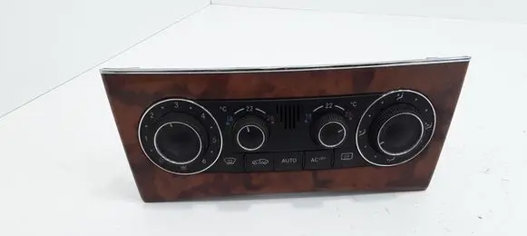 Mercedes-Benz C W203 Climate control unit A2038301785
