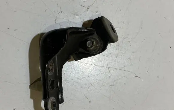 Ford Mustang VI Front door upper hinge 22800