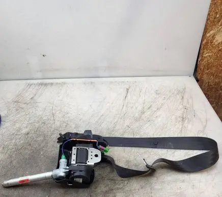 Volvo V70 Middle seatbelt (rear) 39859409