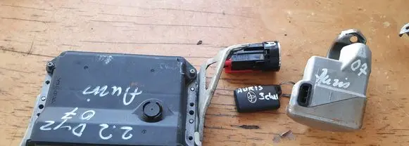 Toyota Auris 150 Engine control unit/module 8966102D71 MB1758009571