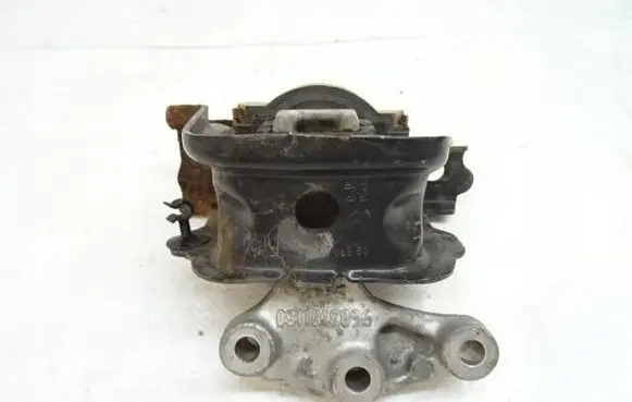 Citroen DS3 Engine mount vacuum valve 9683181180